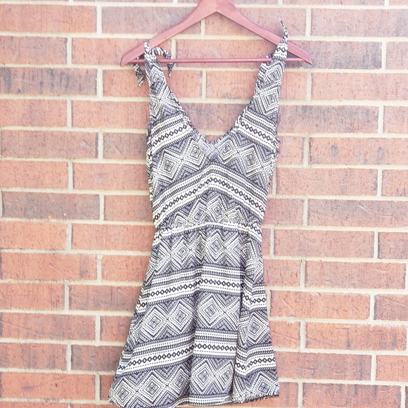 EUC Women Small Show Me Your Mumu Dress Aztec - Picture 5 of 8